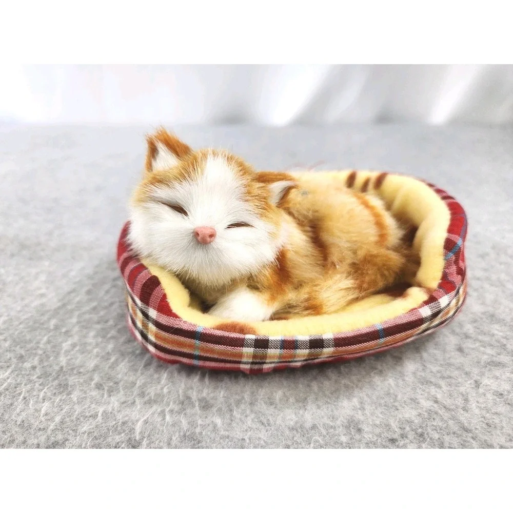 Cat Kitten Plush Fur Small‎ Kitty Sleeping Pink Nose Basket Bed Snores Purrs